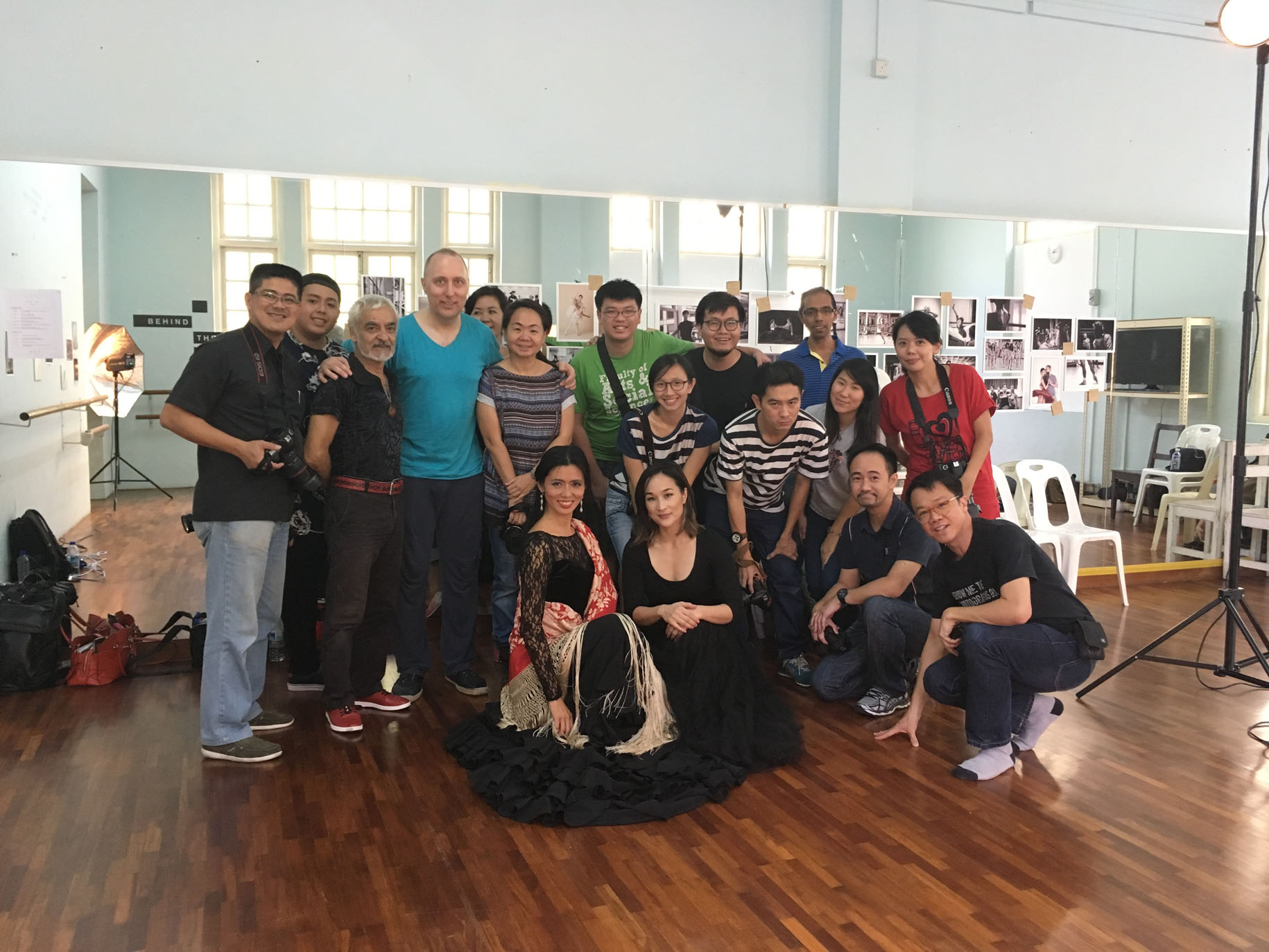<p>Dance photography workshop participants</p>
