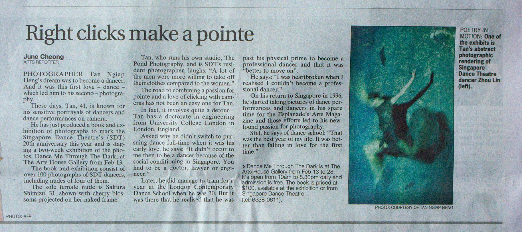 <p>Newspaper artilce on the exhibition</p>
