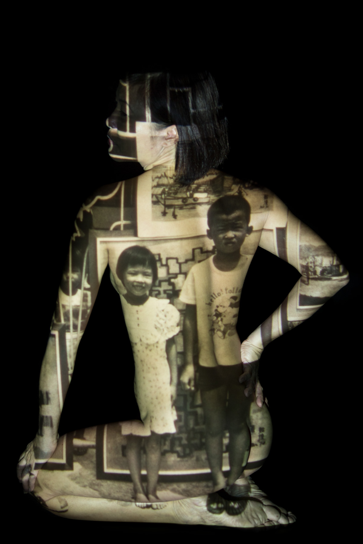 <p>Angie And Her Brother – Archival Inkjet Diasec Print 0.66m x 1m (2013)</p>
