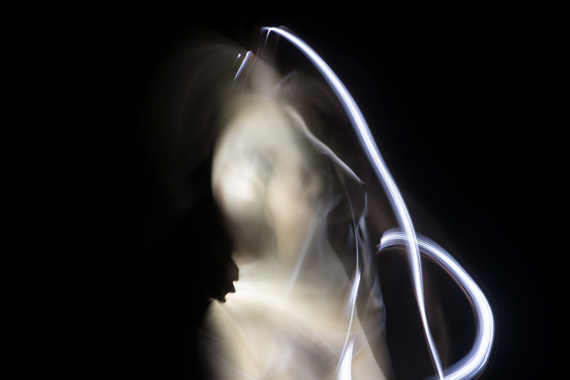 <p>Veiled – Archival Inkjet Diasec Print, 0.66m x 1m (2013)</p>
