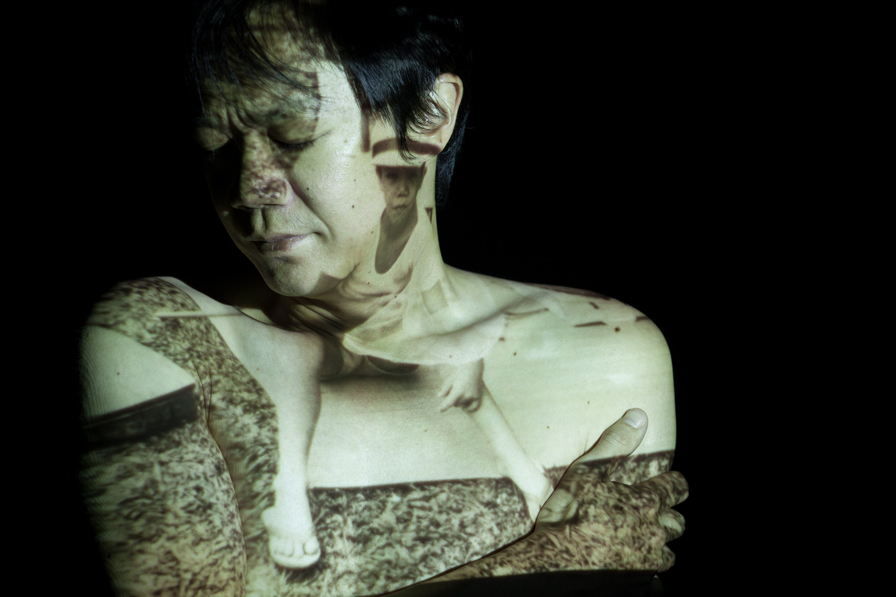 <p>Ngiap Heng And Himself – Archival Inkjet Diasec Print 1m x 0.66m (2013)</p>
