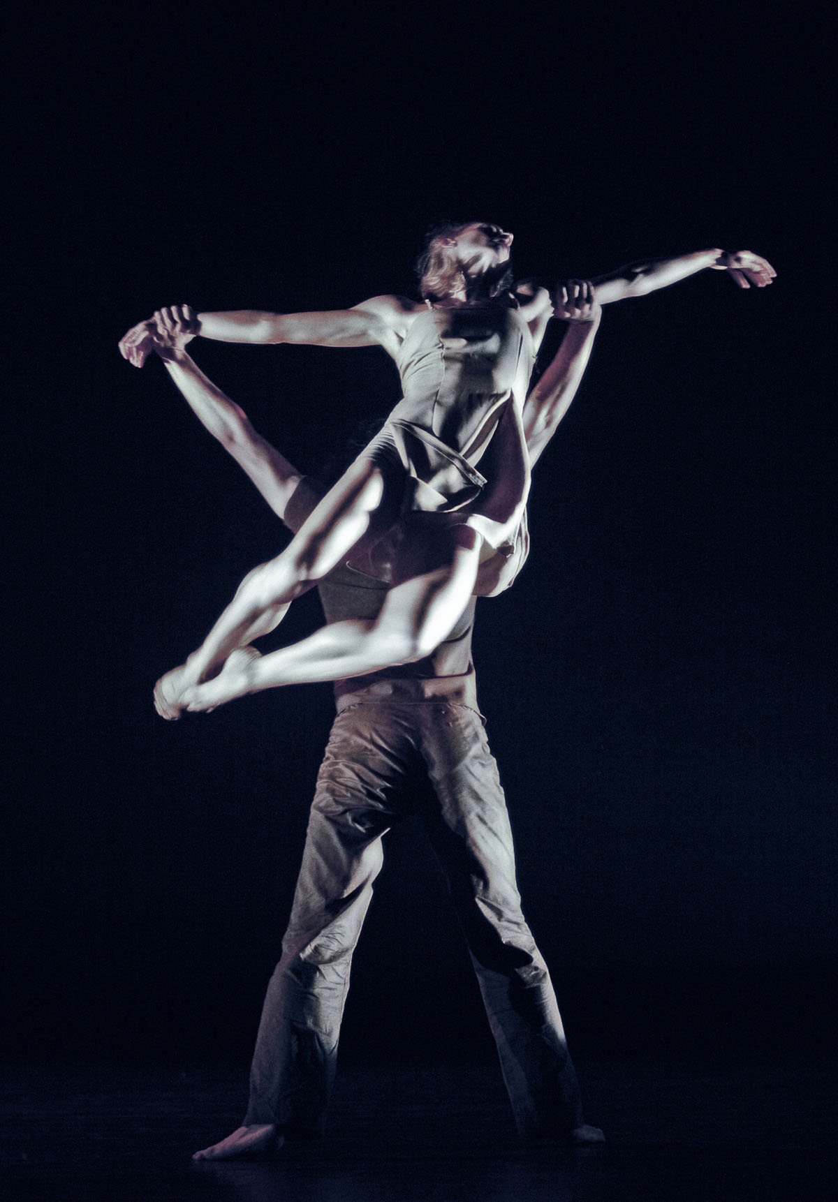 <p>“Silence” T.H.E Dance Company (2009) by Robin P.E. Chee<br />
Choreography: Kuik Swee Boon<br />
Dancers:Kuik Swee Boon, Luisa Maria Arias (Componia Nacional de Danza)</p>
